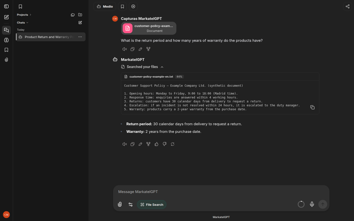 Real Markatel GPT screenshot in dark theme, in English: on desktop, the conversation list on the left; at every size, the question about the return period and warranty from a synthetic document, the answer with the cited document (30 calendar days and a 2-year warranty) and the message field.