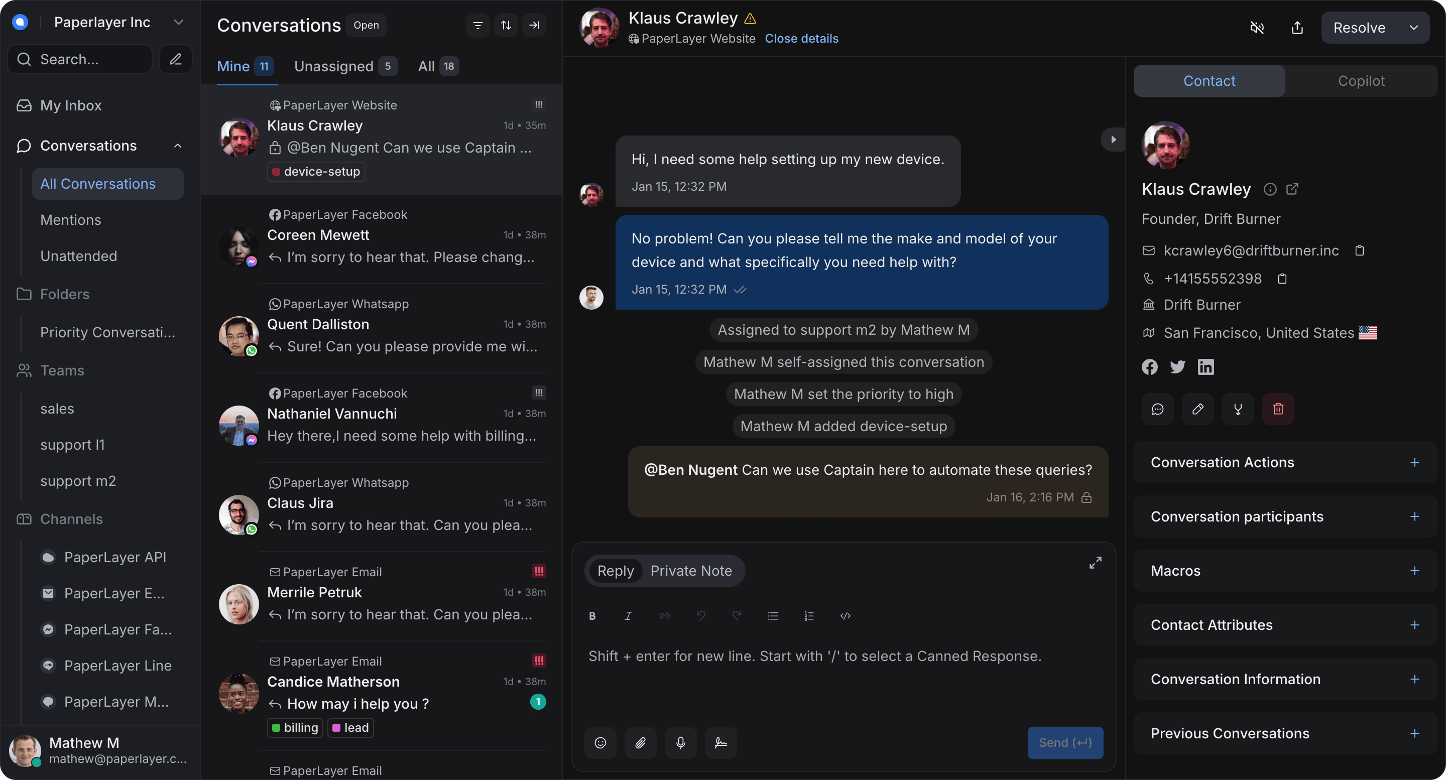 English inbox example with conversation, labels, private note and editor.